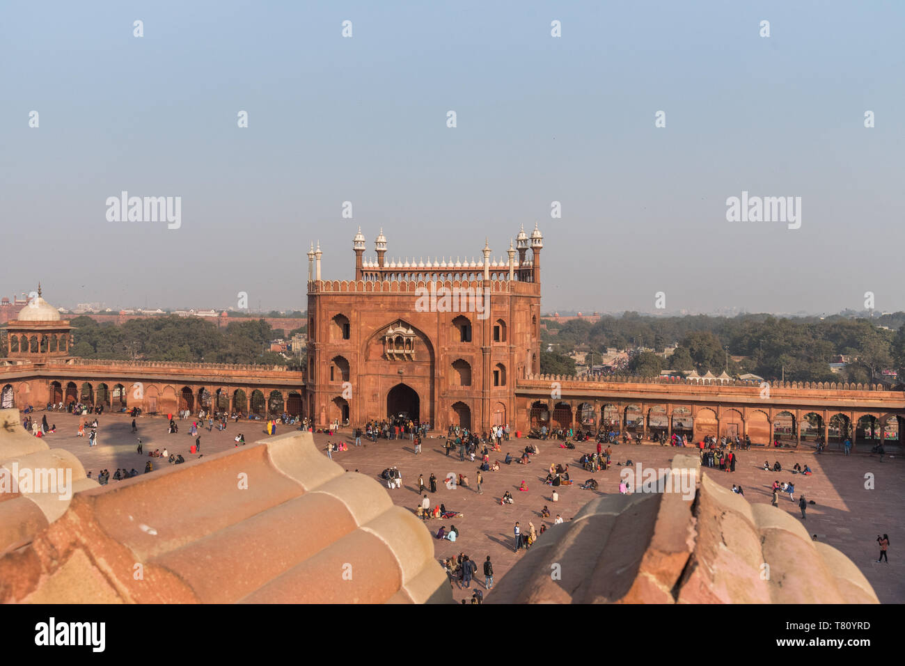 Blick auf das Rote Fort von Jama Masjid, Old Delhi, Indien, Asien Stockfoto