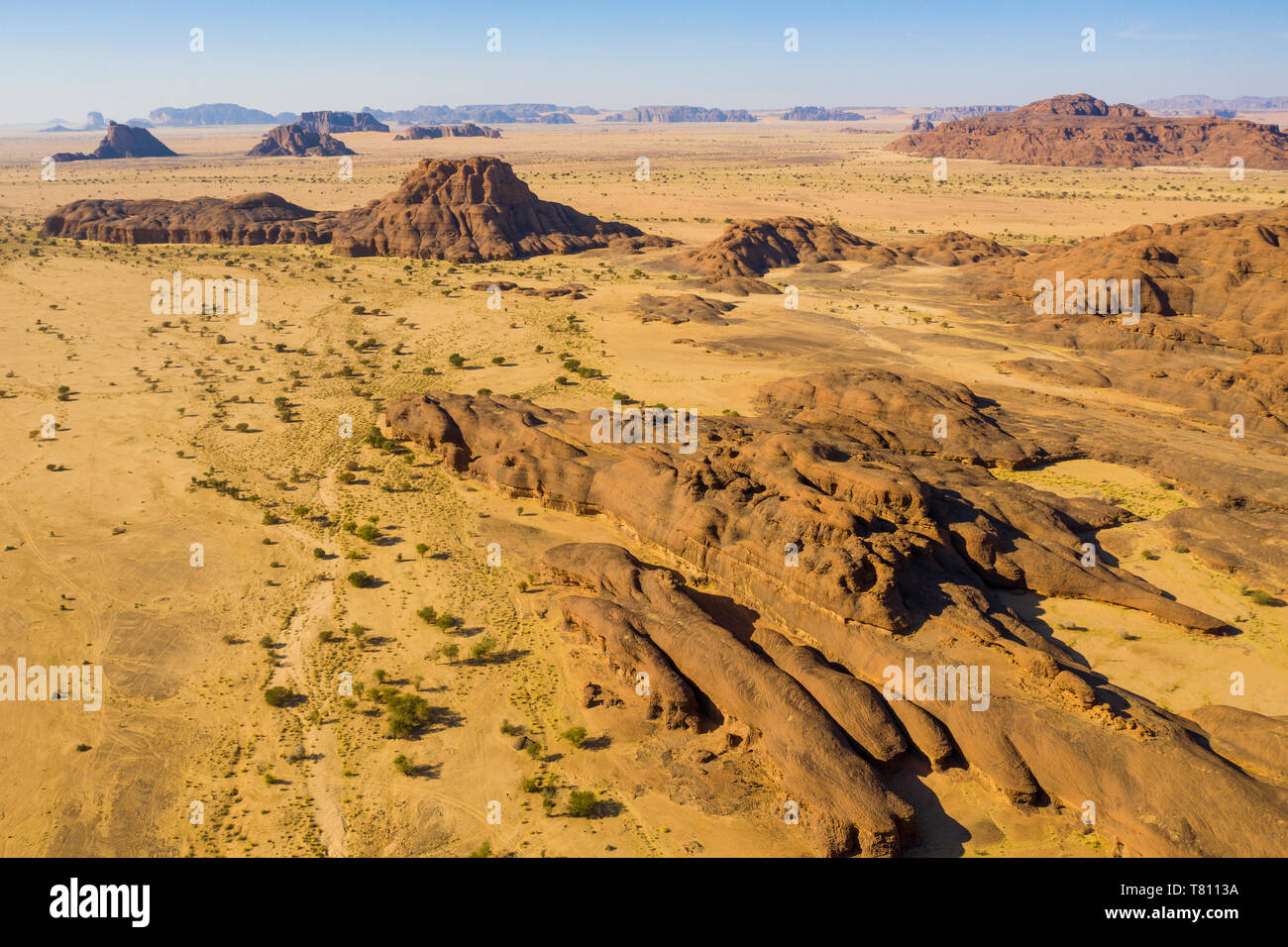 Antenne des Ennedi Plateau, UNESCO-Weltkulturerbe, Region Ennedi, Tschad, Afrika Stockfoto