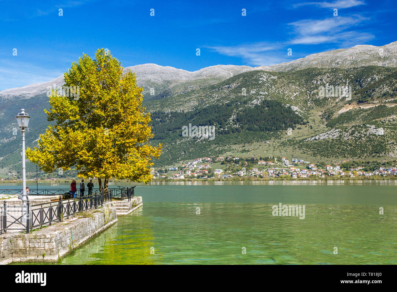Ioannina, am See Pamvotis oder Pamvotida, der berühmte See der Stadt Ioannins, in der Region Epirus, Nordgriechenland, Europa. Stockfoto