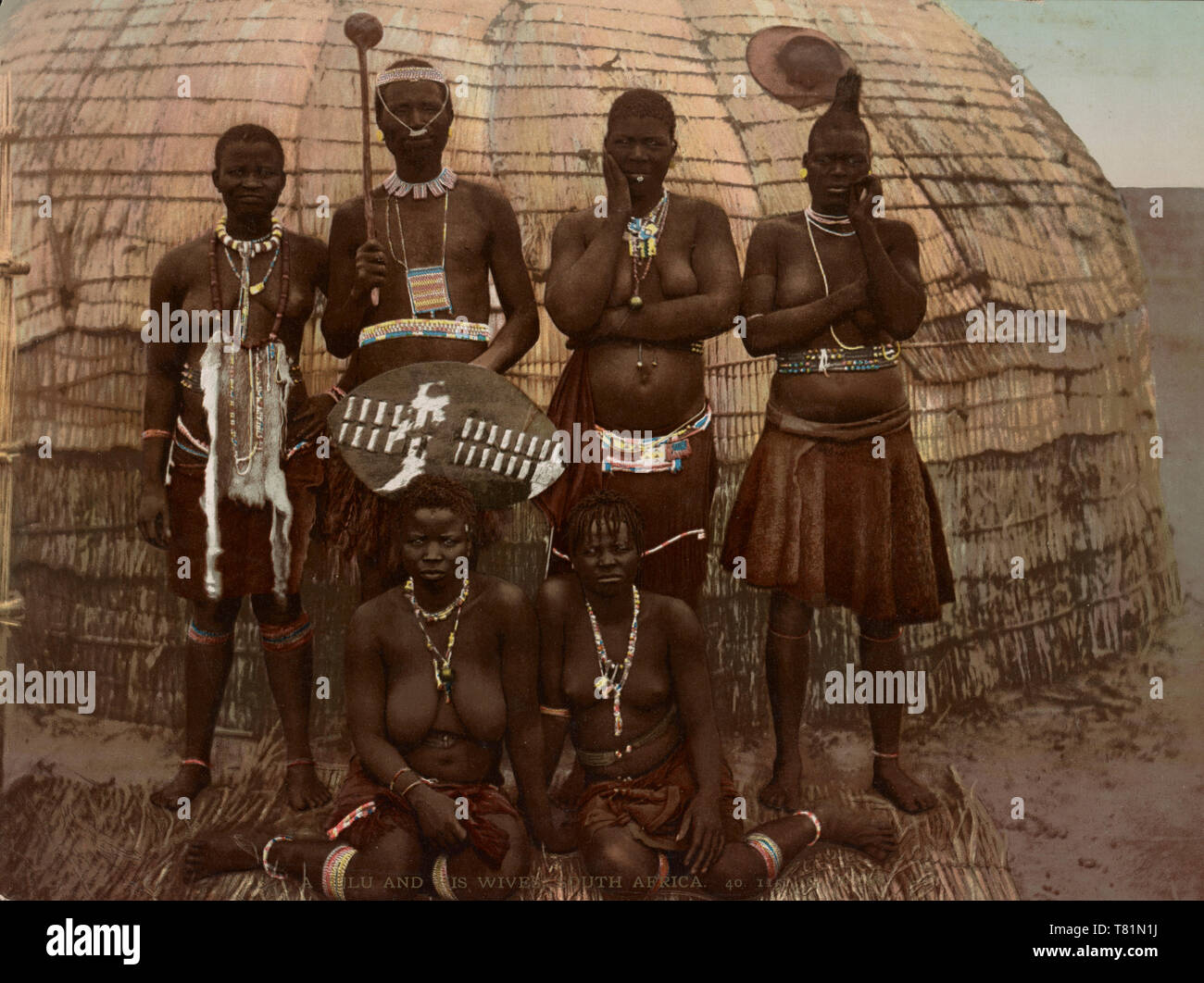 Südafrika, ein Zulu und seine Weiber Stockfoto