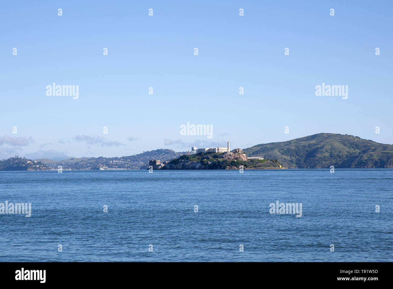Der Blick auf die Insel Alcatraz von der Fisherman's Wharf Stockfoto