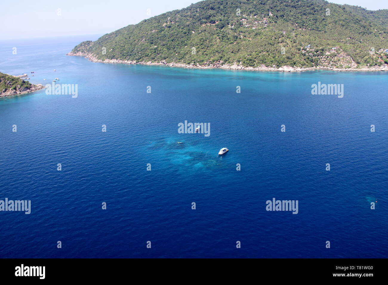 Ko Tao ist eine Insel in Thailand. Restaurants, Nachtclubs und Tauchschulen Cluster in Mae Haad Beach und in der Nähe von Sai Ri Beach Stockfoto