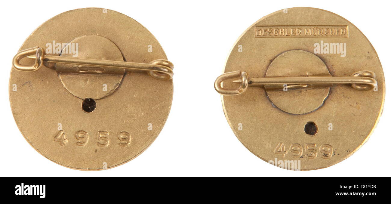 Eine passende goldene Partei, Bolzen 2,2 cm Größe. Emaille und vergoldeten von deschler München. Beide sind die Nummer "4959". Durchmesser 2,2 cm. USA - viele historische, historische, Awards, Awards, Deutsches Reich, Drittes Reich, Nationalsozialismus, Nationalsozialismus, Objekt, Objekte, Fotos, Medaillen, Orden, Ehrenzeichen, Medaillen, Orden, Clipping, Ausschneiden, Ausschneiden, Ausschnitten, Ehre, Ehre, Ns, NS, NS-Zeit, 20. Jahrhundert, Editorial-Use - Nur Stockfoto