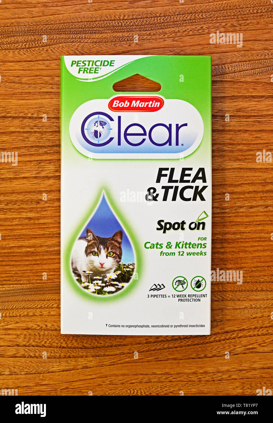 Foto von Bob Martin 'Clear' Flea & Tick Spot On für Katzen und Kätzchen ab 12 Wochen. 3 Pipetten = 12 Wochen Repellenzschutz. Stockfoto