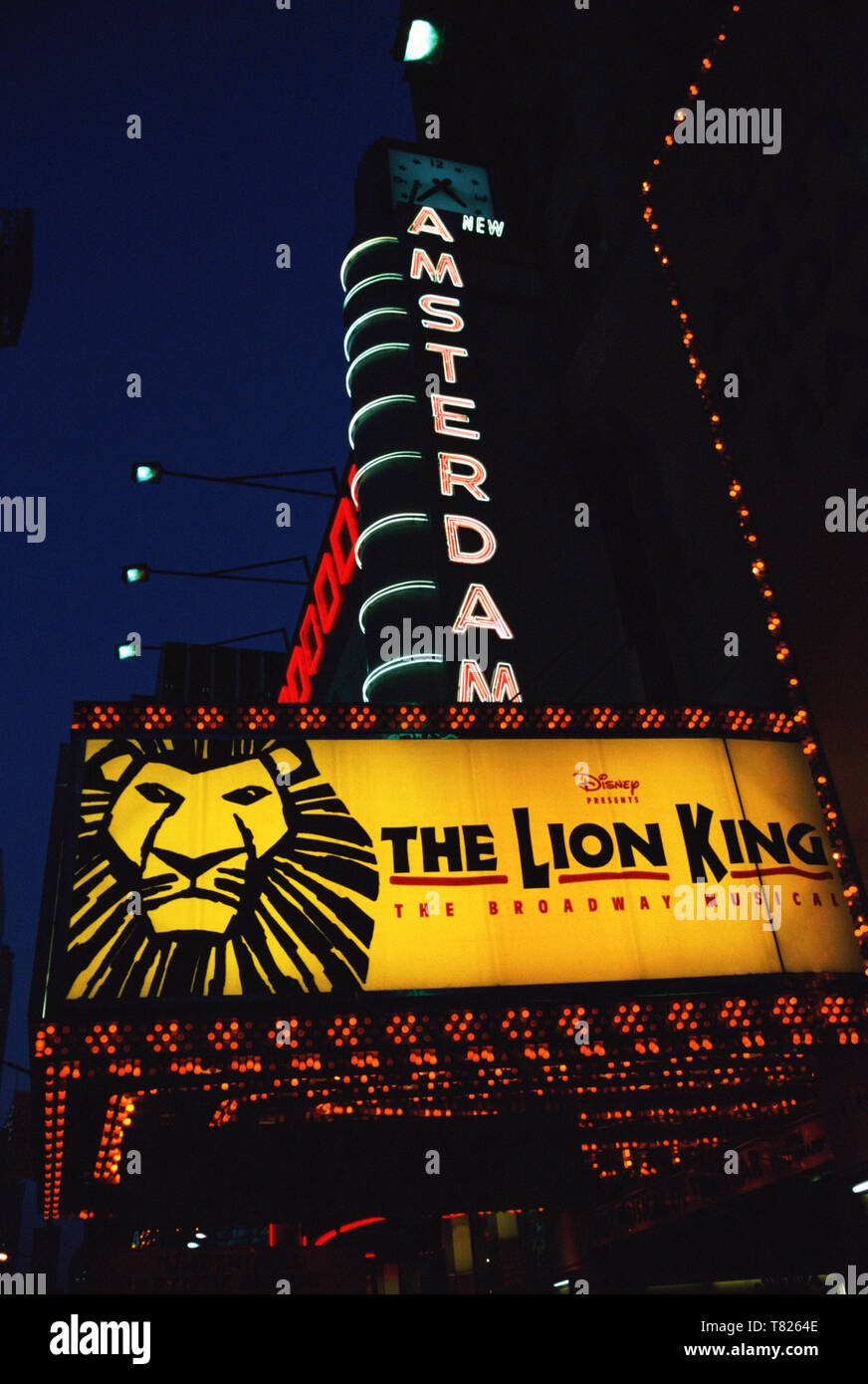 1998 Lion King New Amsterdam Theatre Marquee auf der West 42nd Street, New York, USA Stockfoto