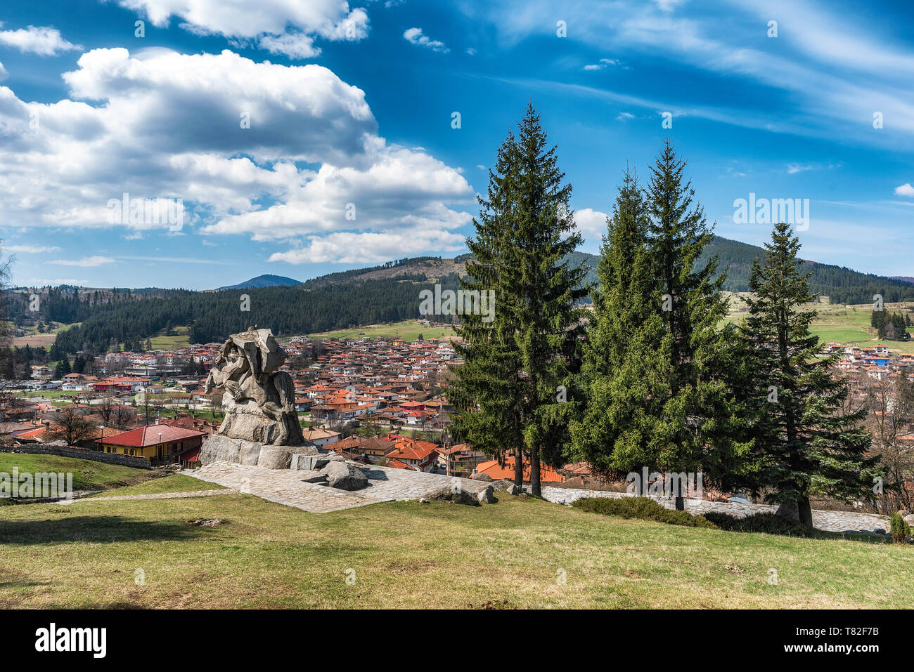 Koprivshtitsa, Bulgarien: Equestrian Stein Statue von Georgi Benkovski in Koprivshtitsa Stockfoto