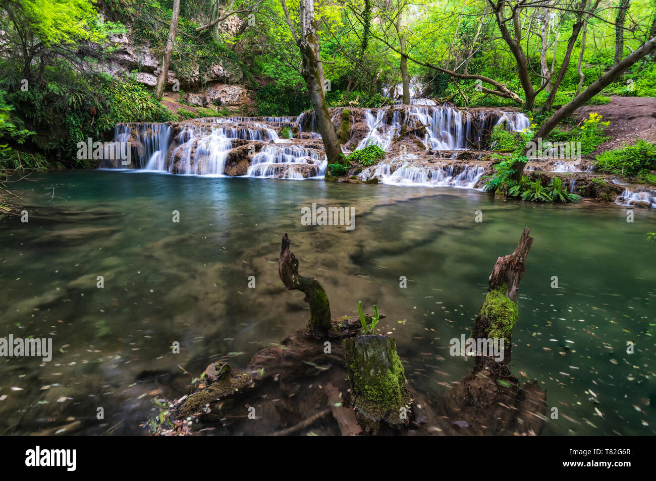 Krushuna Wasserfälle sind eine Reihe von Wasserfällen im Norden von Bulgarien, in der Nähe von lowetsch Stadt Stockfoto