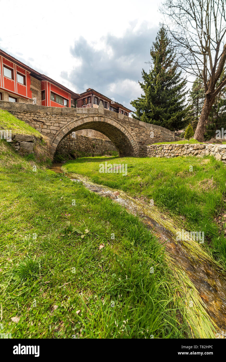 Koptivshtitsa, Bulgarien - 21 April 2019: Die steinerne Brücke, wo der erste Schuss des Aufstandes 1876 gefeuert wurde, die meisten Kalachev Stockfoto