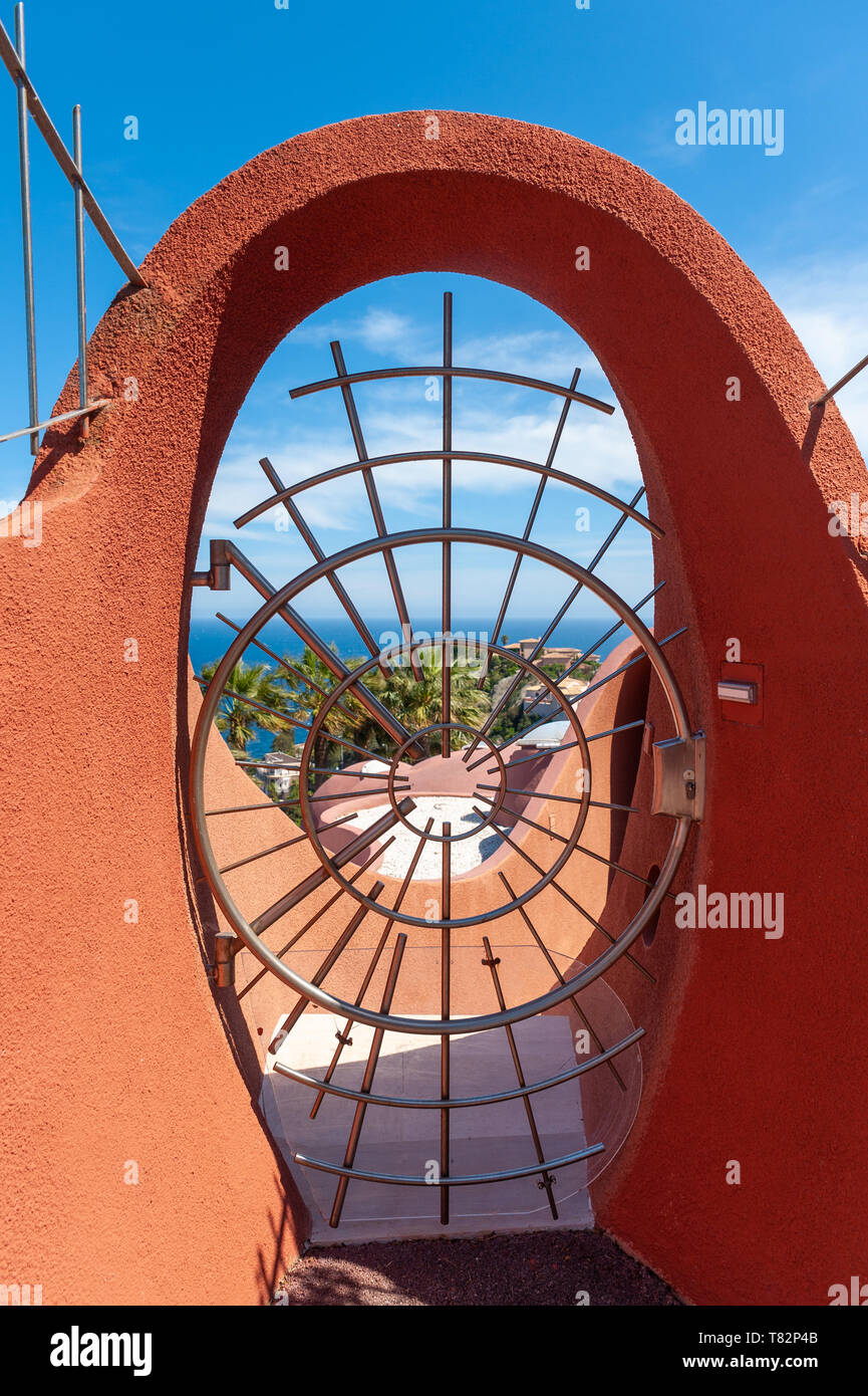 Eingang des Palais Bulles, ThÃ©oule-sur-Mer, Var, Provence-Alpes-Cote d'Azur, Frankreich, Europa Stockfoto