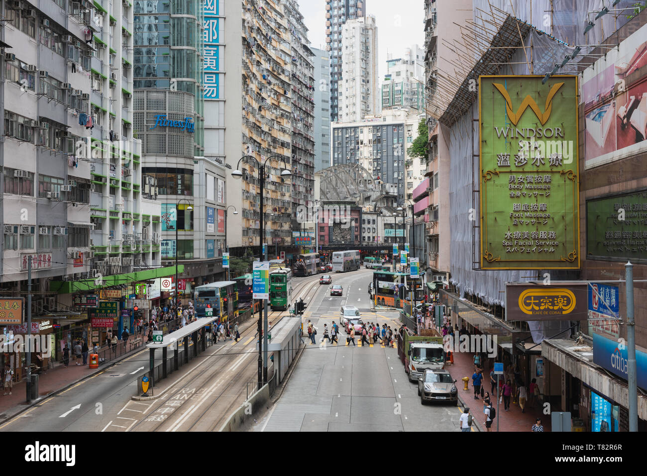 Straßen von Mong Kok in Hongkong, China. Stockfoto