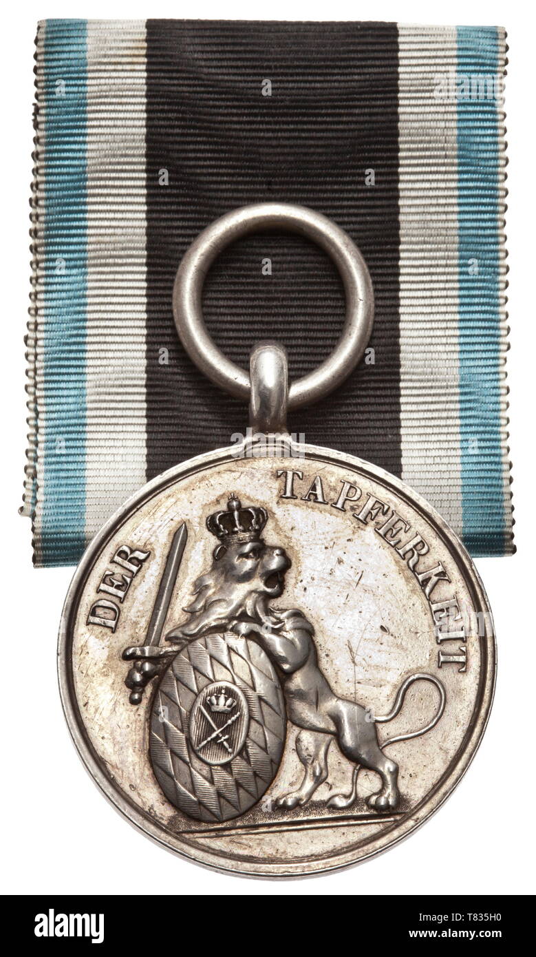 Eine militärische Verdienstmedaille in Silber aus dem deutsch-französischen Krieg 1870/71 Sehr präzise Struck Medaille des Stempels nach 1848 in der typischen Version für 1871 verwendet, mit der robusten, halbrunden Öse. Nach den Befreiungskriegen, gestempelte Signatur Losch unter dem Porträt wurde weggelassen, ähnlich wie die militärische Auszeichnung für Corpsmen (dann in der Hülse Abschnitt ausgeblendet). Insgesamt wurden 799 silber Medaillen für den Krieg von 1870/71 ausgezeichnet. Sie sind daher knapper als der Typ für China und die Welt mit Krieg sterben Smith Ries verwendet mit ca. 3.000 Selbsthingaben. , Additional-Rights - Clearance-Info - Not-Available Stockfoto