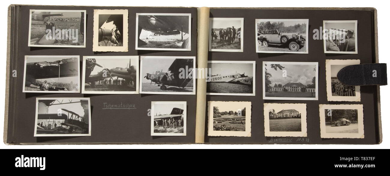 Der Nachlass von NCO Nasz-night Fighter Taktik "zahmen Sau' Fotoalbum, zwei Flug Logbücher und Literatur von einem 'Me110 Destroyer' und 'Do 17' Mitglied der Besatzung. Das Album, teilweise beschriftet, enthält Ca. 295 Bilder beginnend mit Ausbildung, die polnische und französische Kampagnen und Russland mit guten technischen Material inklusive Bilder von Panzern, Flugzeugen vieler Arten, einige mit Markierungen und Wappen, Bunker und Positionen, Gefangenen und Gefallenen. truppenbesuch von Adolf Hitler, nur zerstört, Brücken und Gleisanlagen, aufgenommene Material etc. Weitere, 110 Lose Fotos von meist Editorial-Use - Stockfoto