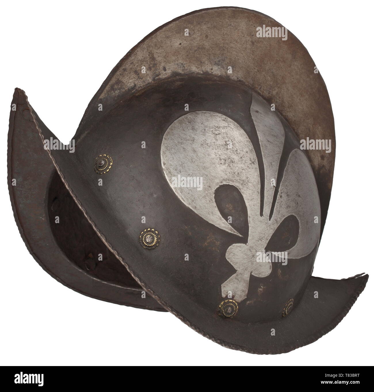 Einem deutschen schwarz-weiß morion Um 1600. Schädel in zwei Stücke mit hohen Roped Kamm geschmiedet. Geprägte Fleur-de-lys Verzierungen an den Seiten, Futter Nieten mit Messing rosette Unterlegscheiben entlang. Randvoll mit gedrehtem Rand hingewiesen. Höhe 25 cm. historischen, geschichtlichen, defensive Waffen, Waffen, Waffen, Waffen, arm, die Bekämpfung von Geräte-, Objekt, Objekte, Stills, Clipping, Clippings, Ausschneiden, Ausschneiden, Ausschnitten, Utensilien, Ausrüstung, Geräte, 17. Jahrhundert, Additional-Rights - Clearance-Info - Not-Available Stockfoto