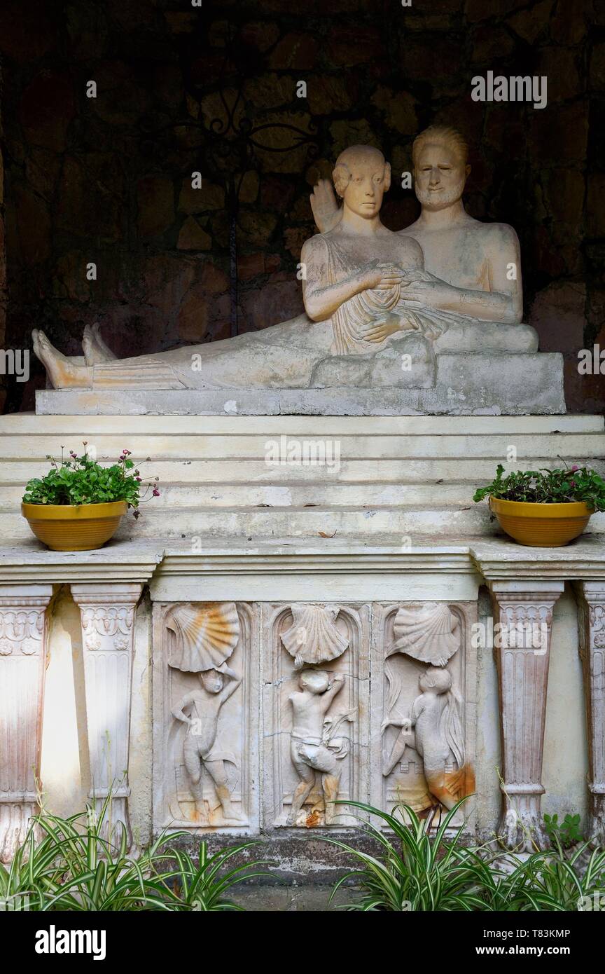 Frankreich, Alpes Maritimes, Cannes, die Villa Domergue, etruskische Stil Grab des Malers Jean Gabriel Domergue und seine Frau Stockfoto