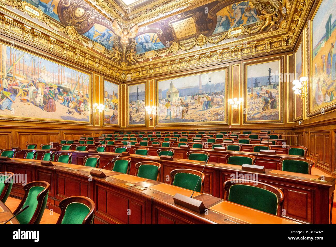 Frankreich, Paris, Palais Royal, der Staatsrat, Aula, Gemälde von Henri Martin um das Jahr 1920 auf das Thema der mühsamen Frankreich, dem Rat des Staates Stockfoto