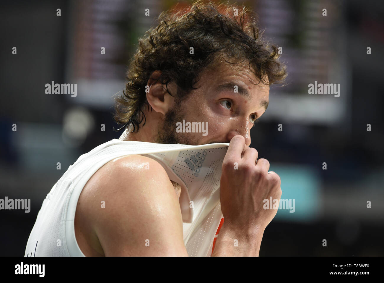 Sergio Llull, # 23 von Real Madrid gesehen eine Geste während der regulären Saison 2018/2019 Liga Endesa Spiel (Tag 31) zwischen Real Madrid und Movistar Estudiantes an WiZink Zentrum in Madrid. Endergebnis: Real Madrid 109 - 92 Movistar Estudiantes. Stockfoto