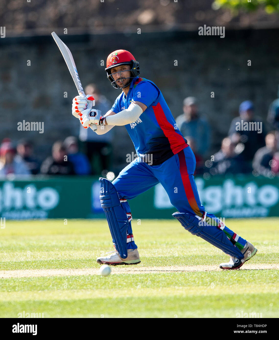 Das Grange, Edinburgh, Midlothian, Großbritannien. 10. Mai 2019. Schottland v Afghanistan ODI. Bild zeigt: Afghanistans Rahmat Shah, auf seinem Weg zu einer Brillanten 113 während des zweiten Innings wie Schottland nehmen auf Afghanistan in einer eintägigen internationalen im The Grange, Edinburgh Credit: Ian Jacobs/Alamy leben Nachrichten Stockfoto