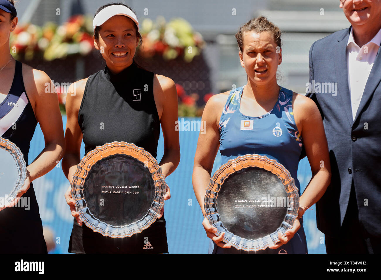Madrid, Spanien. 11. Mai 2019. Su-Wei Hsieh (L) und Barbora Strycova (R) während der Mutua Madrid Open Masters Match am Tag acht gesehen an Caja Magica in Madrid. Credit: SOPA Images Limited/Alamy leben Nachrichten Stockfoto