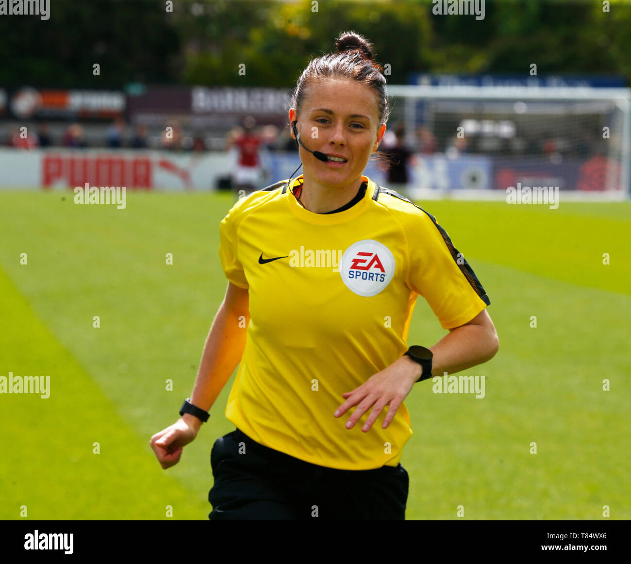 BOREHAMWOOD, Großbritannien - 11. Mai: Schiedsrichter Rebecca Welch während der Frauen Super League Spiel zwischen Arsenal und Manchester City FC Frauen an der Wiese Park Stadium, Langeweile Holz am 11. Mai 2019 in Peterborough, England Credit Aktion Foto Sport Stockfoto