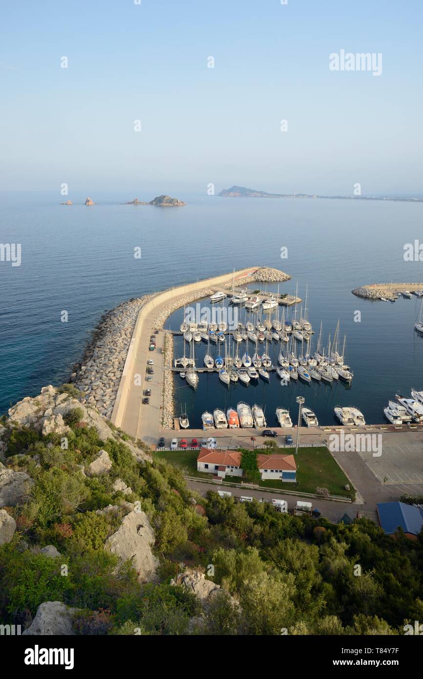 Überblick über den Hafen von Santa Maria Navarrese, Ogliastra, Sardinien, Italien, Juni 2018. Stockfoto