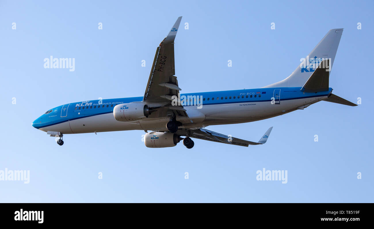 KLM Royal Dutch Airlines Boeing 737 PH-BCG im Endanflug auf den Flughafen London-Heathrow LHR Stockfoto