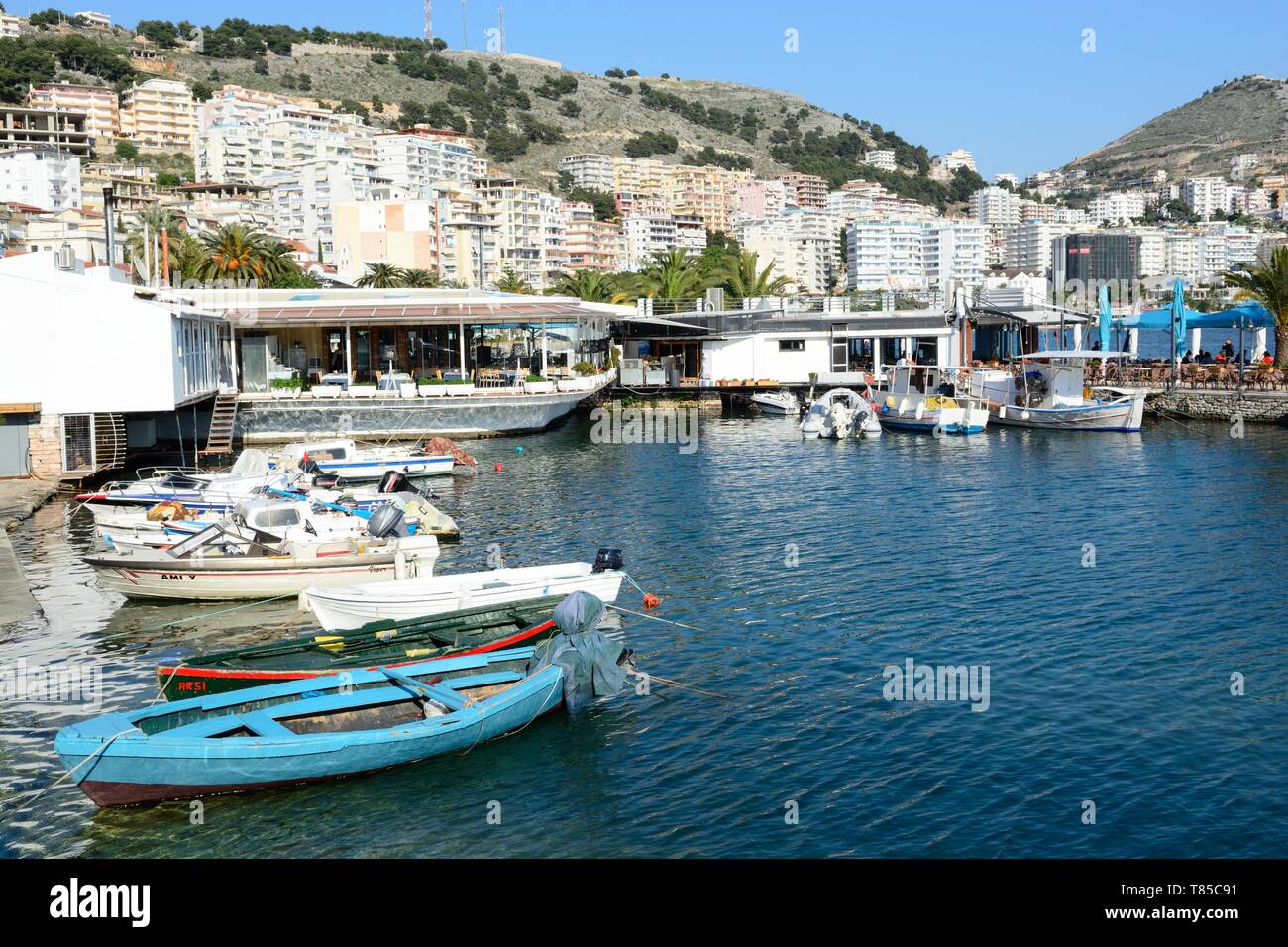 Küstenstadt von Saranda auf die albanische Riviera zu einem beliebten Reiseziel Albanien Stockfoto