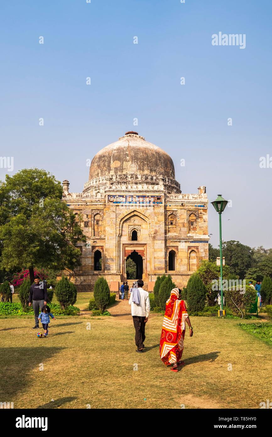 Indien, Neu-Delhi, Lodi (oder Lodhi) Gärten, Shish Gumbad oder Shisha Gumbad Grab, 15. Jahrhundert Stockfoto