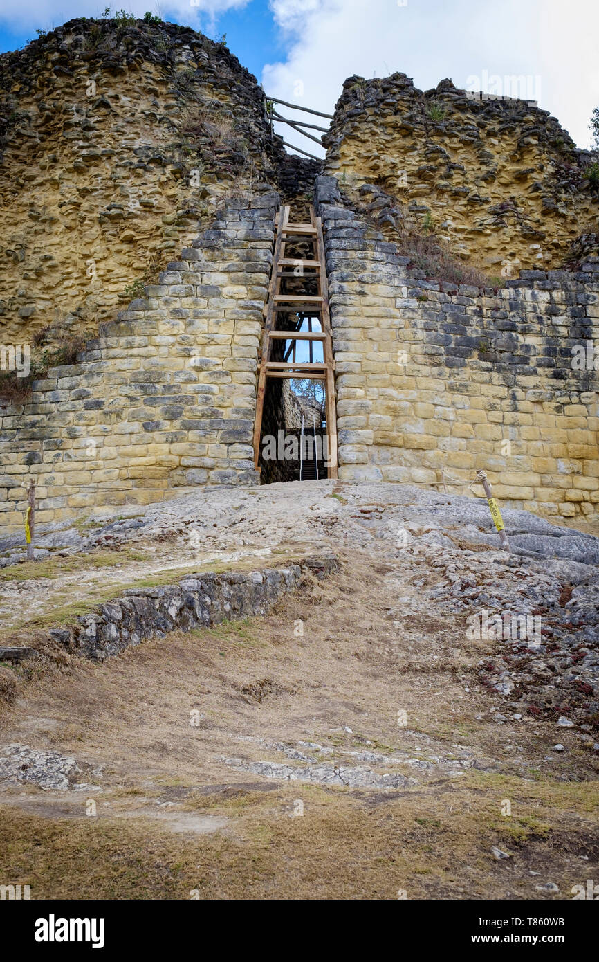 Seite Eingang Kuélap Festung in der Provinz Chachapoyas, Peru Stockfoto