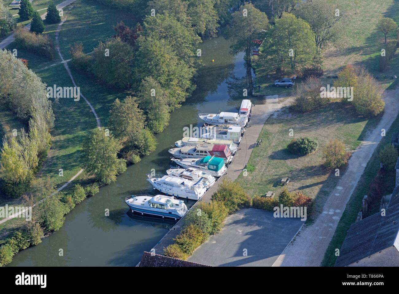 Frankreich, Yonne, Rogny Les Sept Ecluses, die Briare Kanal (Luftbild) Stockfoto