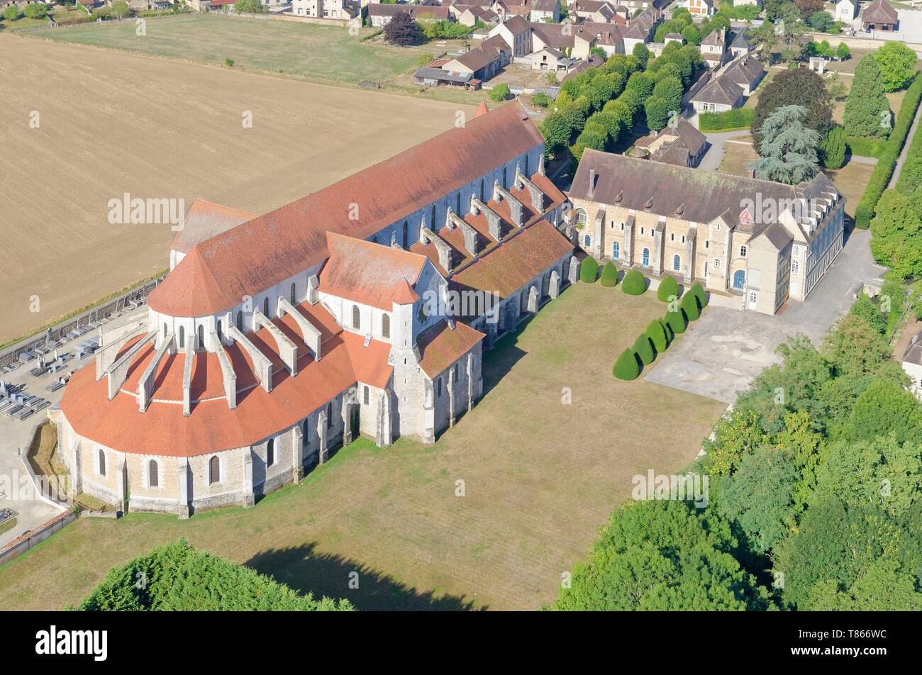 Frankreich, Yonne, Ligny-le-Châtel, der Zisterzienser Abtei von Pontigny (Luftbild) Stockfoto