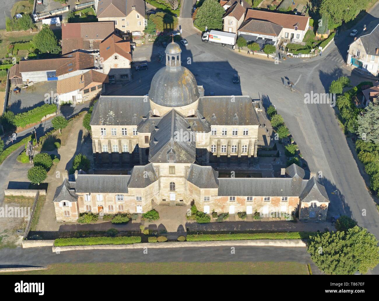 Frankreich, Dordogne, Museum der Medizin von Hautefort Hotel Dieu (Luftbild) Stockfoto