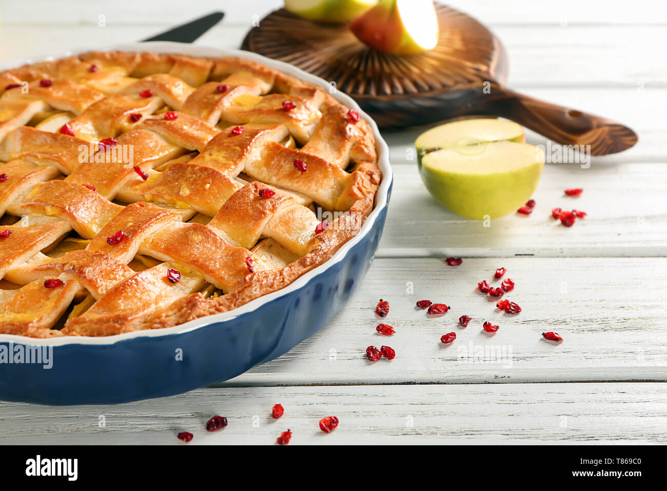 Cranberry Apfel Gitterkuchen Stockfotos Cranberry Apfel