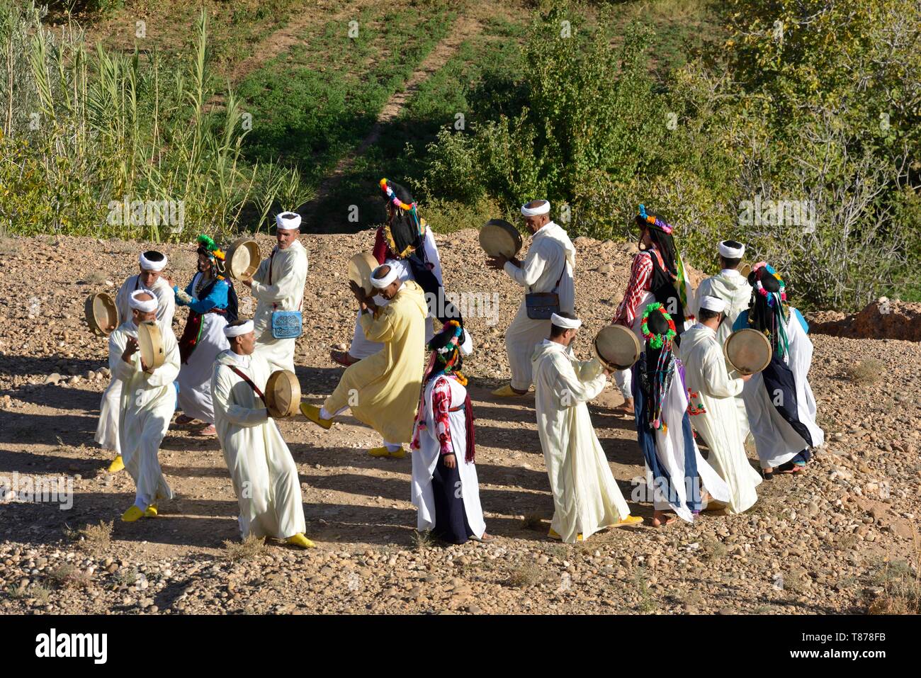 Marokko, Hoher Atlas, Dades Tal, das Tal der Rosen, Berber folk Gruppe von El Kelaa M'Gouna Stockfoto