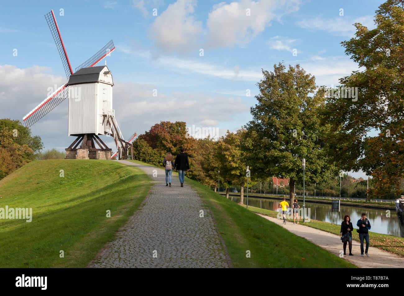 Belgien, Westflandern, Brügge, Kruisvest Park, Bonne Chieremolen Mühle Stockfoto