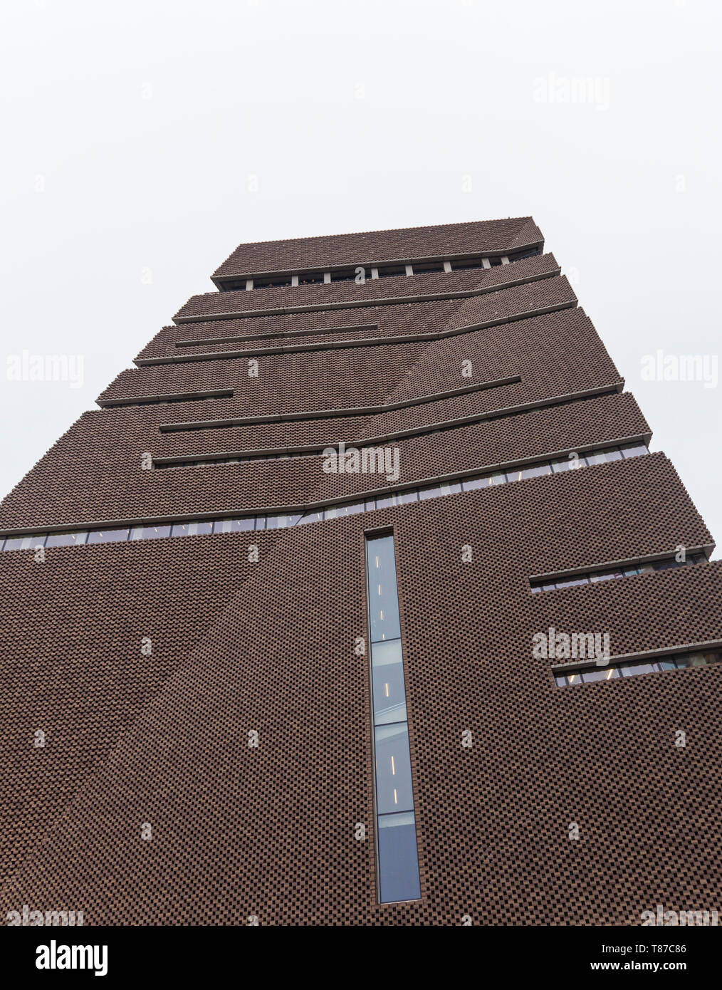 Eine Nahaufnahme von theTate Moderne Schalter Haus, jetzt umbenannt Blavatnik Gebäude, in London, England, Großbritannien Stockfoto