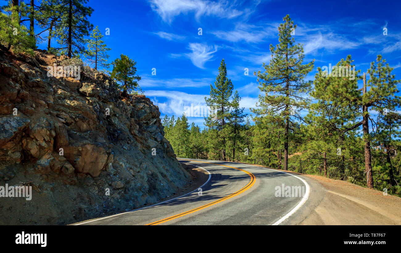 Eine schöne Ecke auf der Autobahn 36 in Nordkalifornien Stockfoto