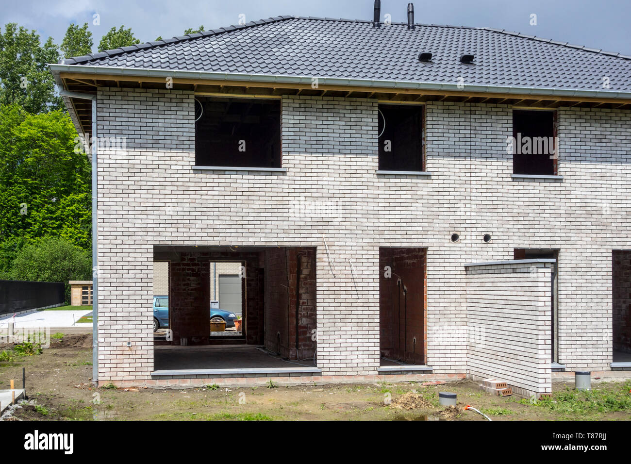 Bauphase des neu erbauten Haus/neue Entwicklung Doppelhaushälfte Stockfoto