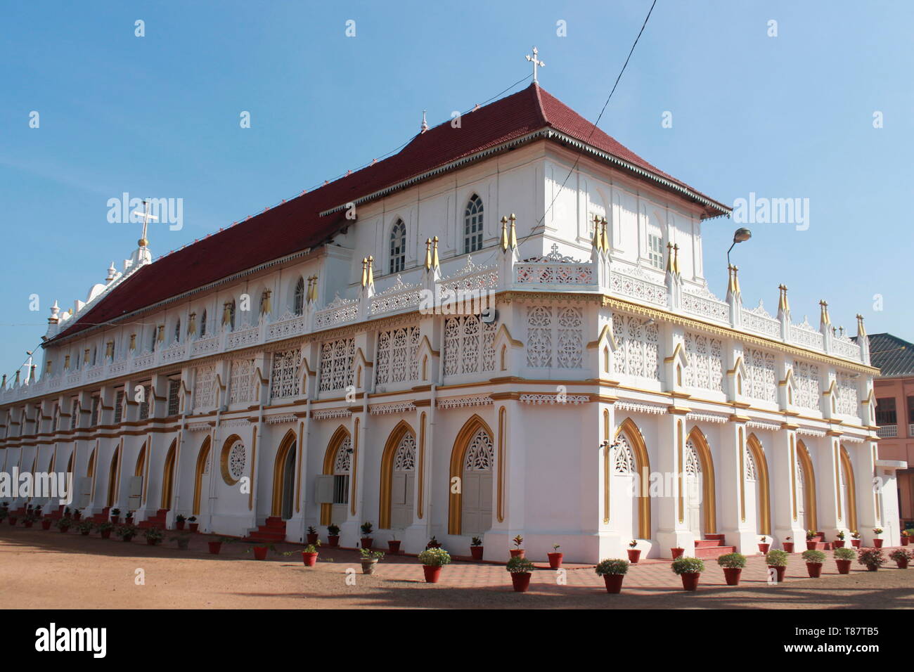 Zurück Blick auf St. George Dechant Kirche in Edathua in Alappuzha Bezirk von Kerala, Indien. Stockfoto