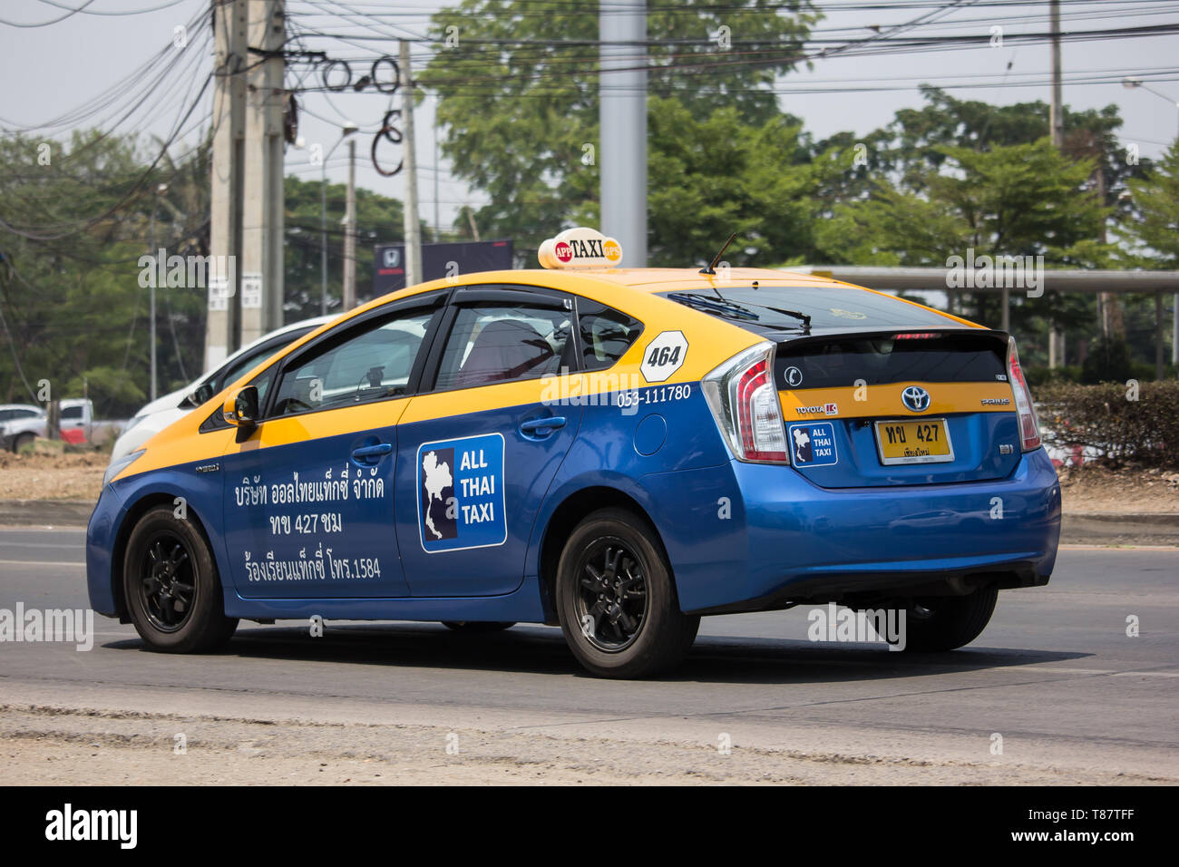 Chiangmai, Thailand - 30 April 2019: City Taxi Meter Chiangmai, Toyota Prius, Service in der Stadt. Anruf durch Mobile Anwendung. Stockfoto