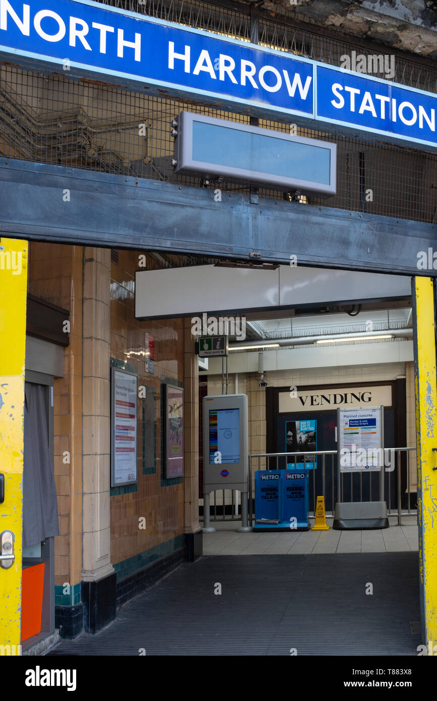 Eingang zum North Harrow entfernt. Stockfoto