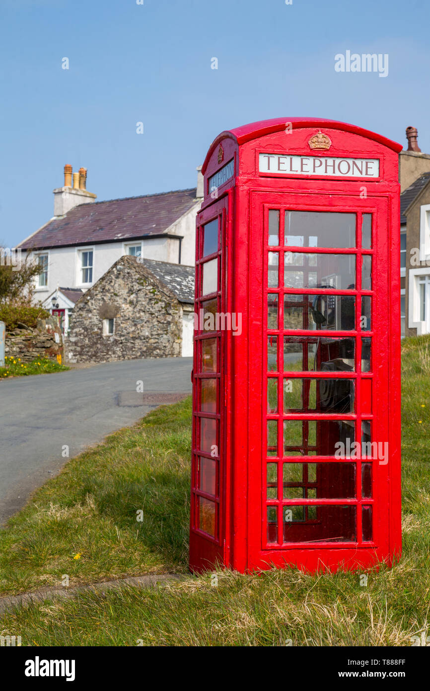 Cregneash traditionelles Dorf rote Telefonzelle auf der Isle of Man Stockfoto