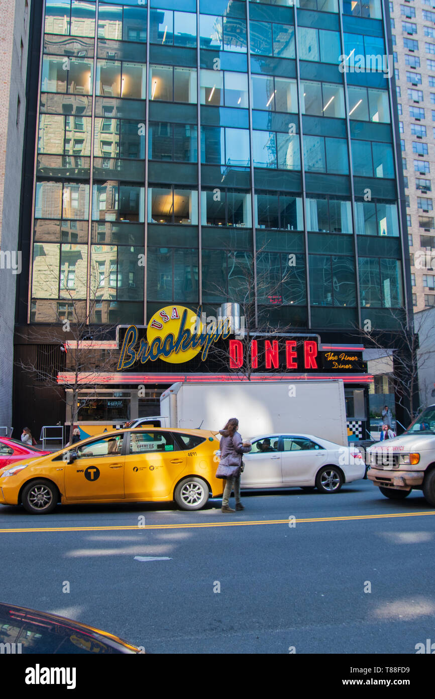 D Ansichtskarte USA gelbe Taxis auf dem Times Square in New York 3