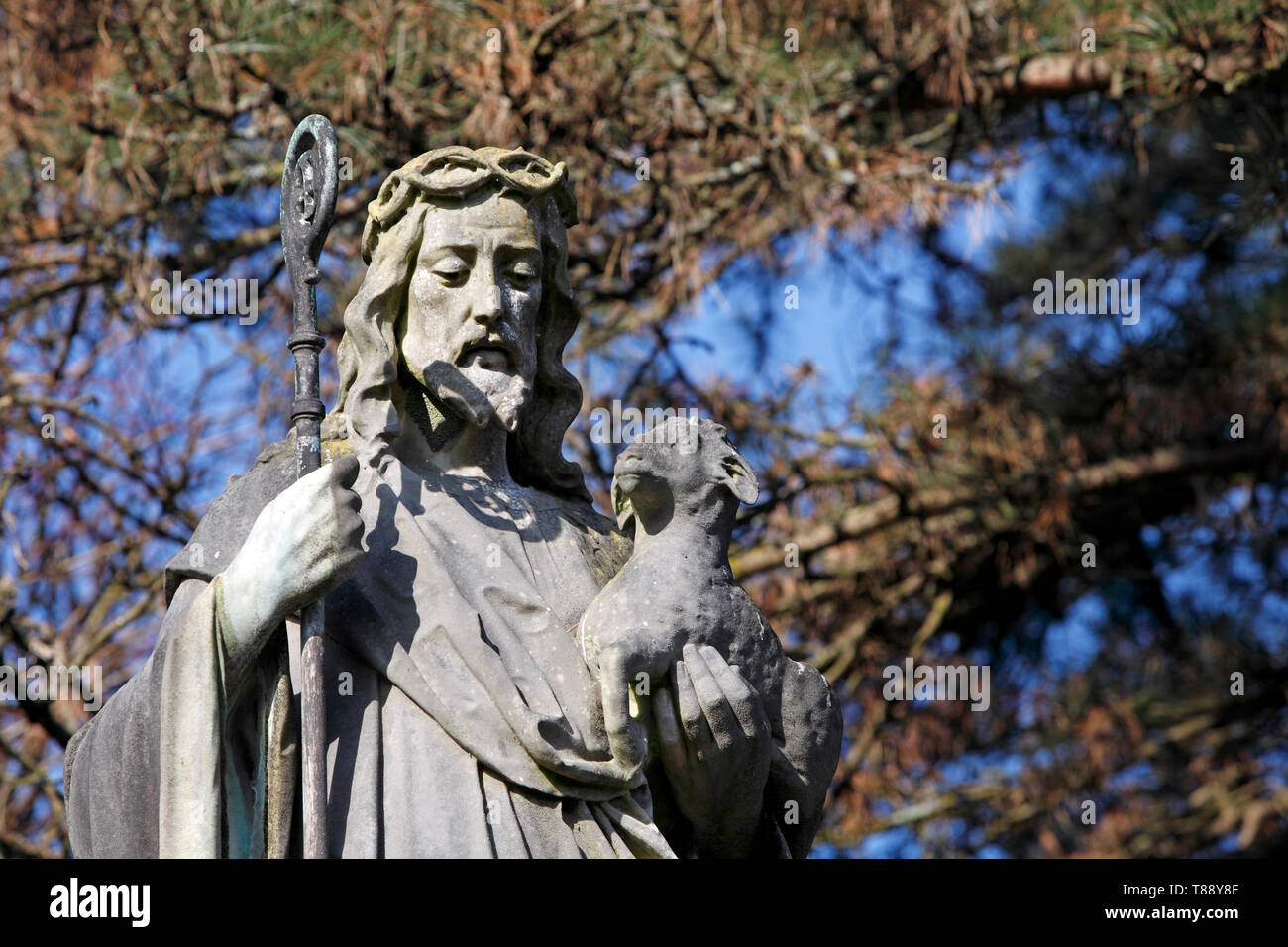 Der Herr ist mein Hirte statue Denkmal. Roath Friedhof, Cardiff, Wales, Großbritannien Stockfoto