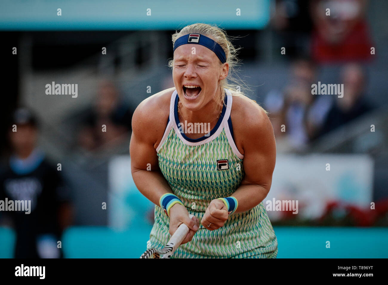 Kiki Bertens der Niederlande in Aktion gegen Simon Halep von Rumänien während der Mutua Madrid Open Masters Match am Tag acht bei Caja Magica in Madrid, Spanien. Kiki Bertens beat Simona Halep. Stockfoto