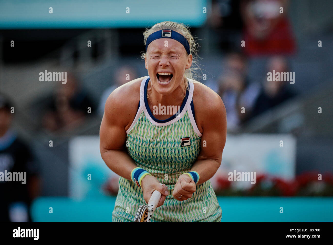 Kiki Bertens der Niederlande in Aktion gegen Simon Halep von Rumänien während der Mutua Madrid Open Masters Match am Tag acht bei Caja Magica in Madrid, Spanien. Kiki Bertens beat Simona Halep. Stockfoto