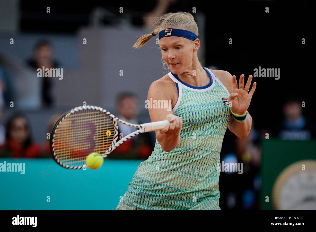 Kiki Bertens der Niederlande in Aktion gegen Simon Halep von Rumänien während der Mutua Madrid Open Masters Match am Tag acht bei Caja Magica in Madrid, Spanien. Kiki Bertens beat Simona Halep. Stockfoto