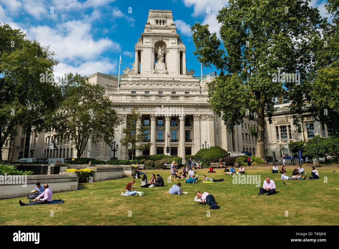 Vereinigtes Königreich, London, Themse, Tower Hill, 10 Trinity Square von Architekt Edwin Cooper 1912 im Beaux-Arts-Stil Stockfoto