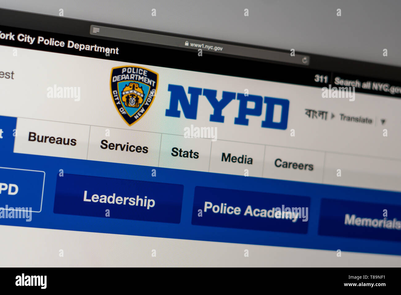 Miami/USA, 05.11.2019: New York Police Department Website Homepage. Nahaufnahme des NYPD-Logo. Kann als illustrative für Nachrichten Medien oder anderen Web-Sites verwendet werden. Stockfoto