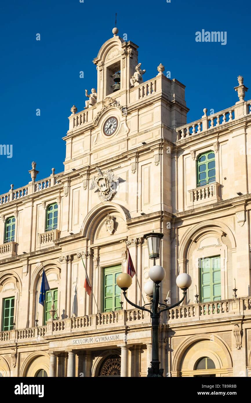 Italien, Sizilien, Catania, barocke Stadt als UNESCO-Weltkulturerbe, Piazza Università, Universität Palast aufgeführt Stockfoto