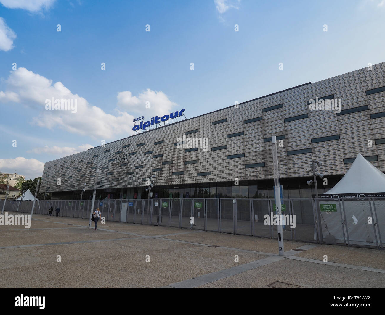 TURIN, Italien - ca. Mai 2019: Pala Alpitour Musik Arena (ehemals als Pala Isozaki oder Pala Olimpico bekannt) Stockfoto